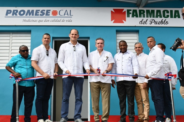 PROMESE/CAL inaugura Farmacia del Pueblo dentro del proyecto Eco Habitad en Azua