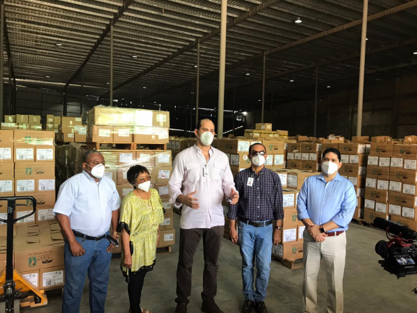 Director de PROMESE/CAL supervisa almacenes de medicamentos del Gran Santo Domingo; garantiza abastecimiento