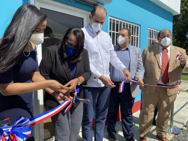 Inauguran Farmacia del Pueblo que beneficiará 20 comunidades de Hato Mayor