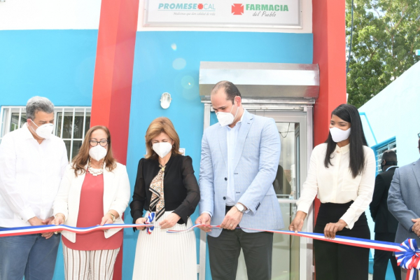 Promese/Cal inaugura tres Farmacias del Pueblo en Santiago y Santiago Rodríguez