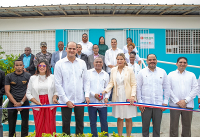 Autoridades abren una Farmacia del Pueblo en la Penitenciaría Nacional de La Victoria