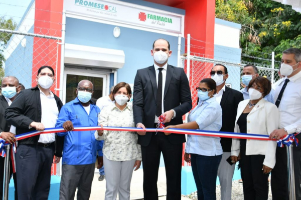Inauguran dos Farmacias del Pueblo en El Limonal y El Carretón, provincia Peravia